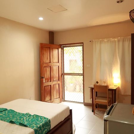 Jo-Cris Apartelle Hotel Lapu-Lapu City Luaran gambar