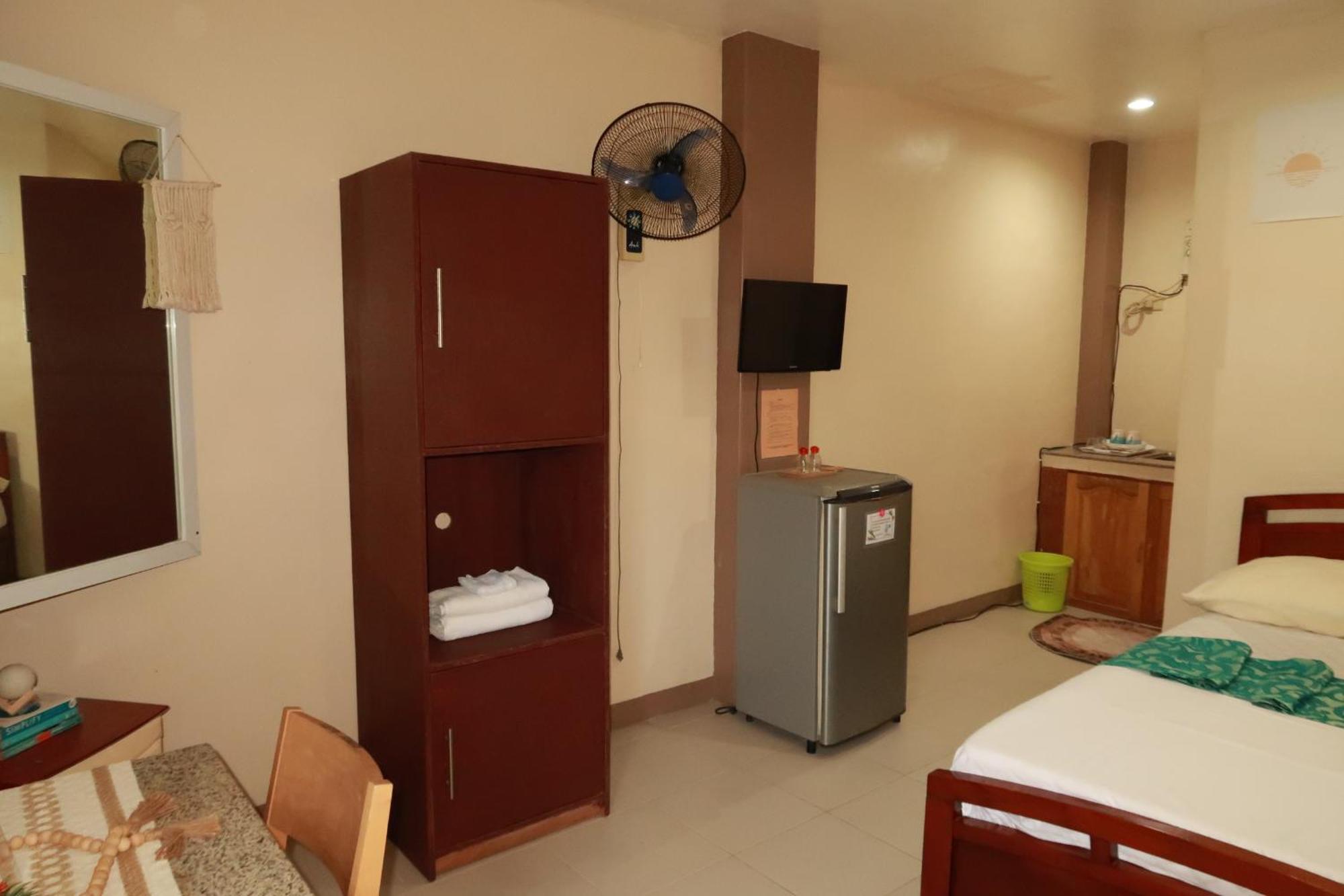 Jo-Cris Apartelle Hotel Lapu-Lapu City Luaran gambar